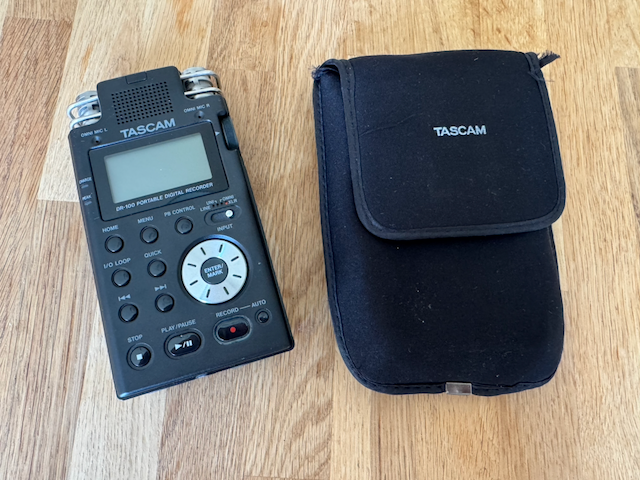 Tascam DR-100 recorder